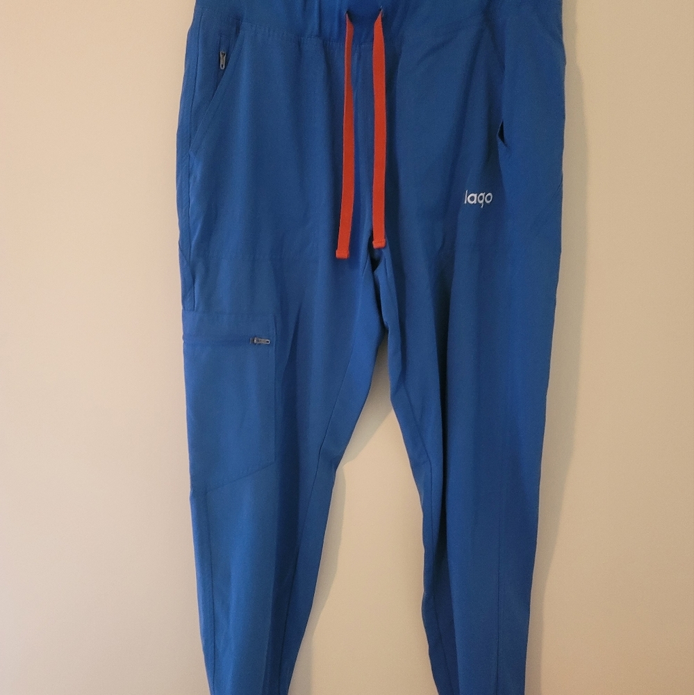 Lago jogger scrub bottom small. Top Lago size small